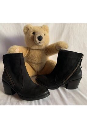 EUC ETHEM BLACK LEATHER SIDE ZIP CHUNKY HEEL ANKLE BOOTIES WOMENS EU36/US 5.5-6M